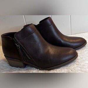 NWOT Time & True Booties, Brown, 7